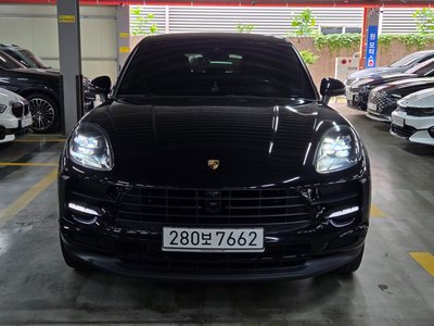 PORSCHE MACAN - 2