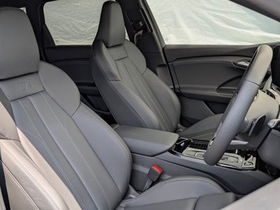 صورة 13 لـ 2025 AUDI Q6 E-TRON