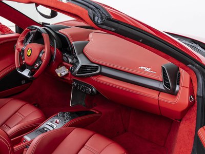 2015 FERRARI 458 SPIDER thumbnail 21