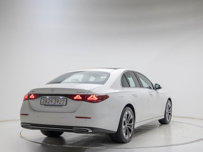 2025 Mercedes-BENZ E-CLASS photo 4