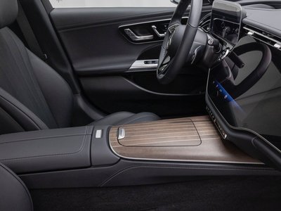2025 Mercedes-BENZ E-CLASS — миниатюра 13
