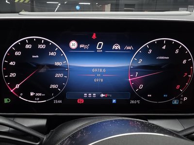 MERCEDES-BENZ GLC - 8