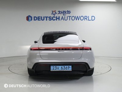 2023 Porsche TAYCAN 照片 3