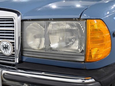 صورة 5 لـ 1983 Mercedes-BENZ E-CLASS