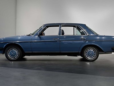 صورة 9 لـ 1983 Mercedes-BENZ E-CLASS
