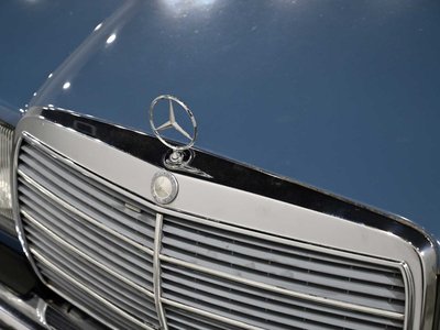 صورة 8 لـ 1983 Mercedes-BENZ E-CLASS