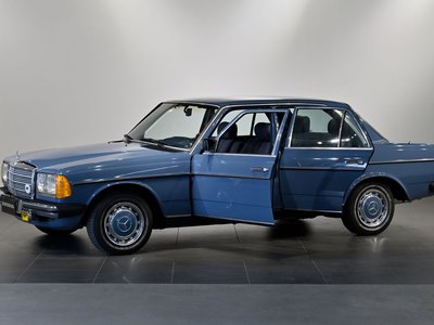صورة 3 لـ 1983 Mercedes-BENZ E-CLASS