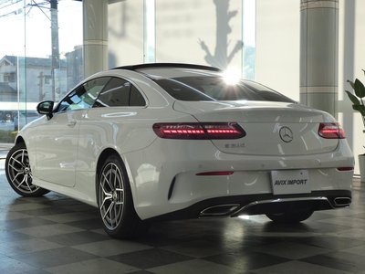 MERCEDES-BENZ E-CLASS COUPE - 2