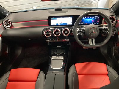 MERCEDES-BENZ CLA - 9