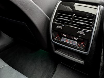 2021 BMW X6 — миниатюра 37