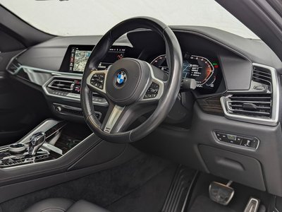 2021 BMW X6 — миниатюра 15