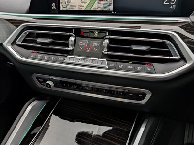 2021 BMW X6 — миниатюра 18