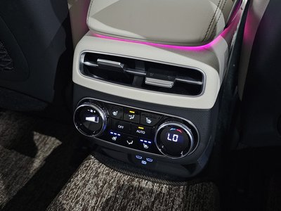 2024 Genesis GV70 — миниатюра 25