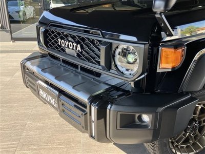 TOYOTA LAND CRUISER 70 - 4