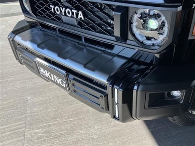 TOYOTA LAND CRUISER 70 - 6