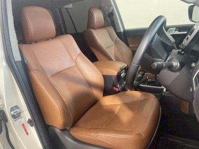 TOYOTA LAND CRUISER PRADO - 10