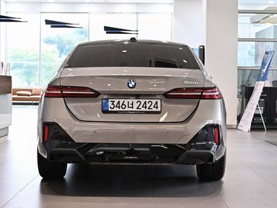 BMW 5 SERIES - 2