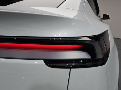 TESLA MODEL Y - 10