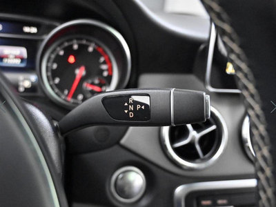 MERCEDES-BENZ CLA - 9