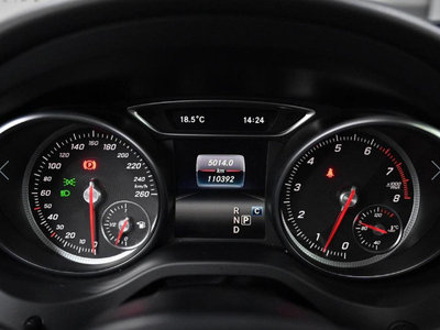 MERCEDES-BENZ CLA - 8