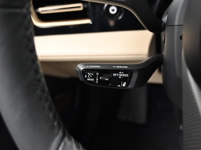 2025 Porsche TAYCAN — миниатюра 18