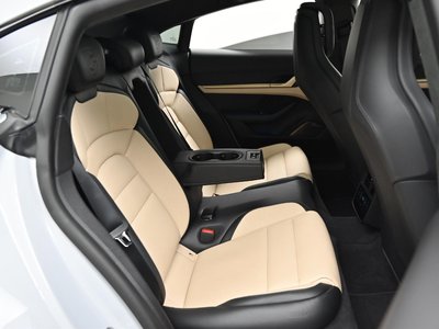2025 Porsche TAYCAN — миниатюра 12