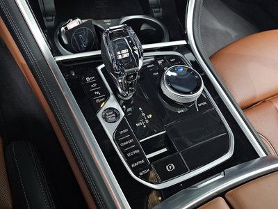 BMW 8 SERIES - 9