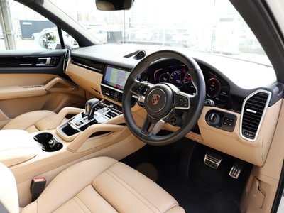 PORSCHE CAYENNE - 10