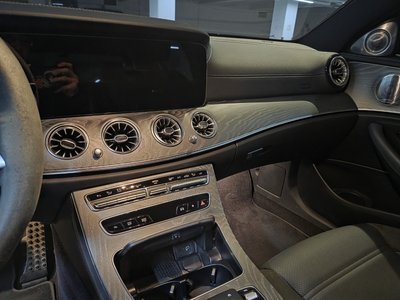 MERCEDES-BENZ E-CLASS - 8