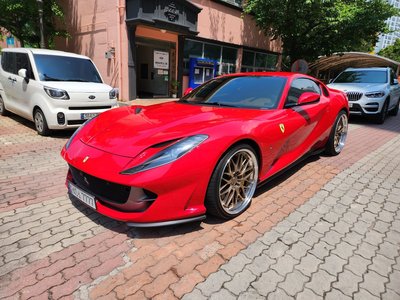 2018 Ferrari 812 SUPERFAST — фото 1