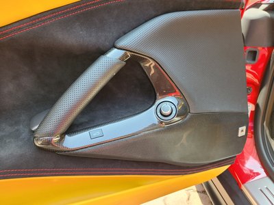 2018 Ferrari 812 SUPERFAST thumbnail 16