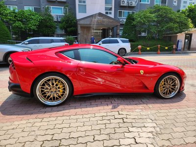 2018 Ferrari 812 SUPERFAST — фото 9