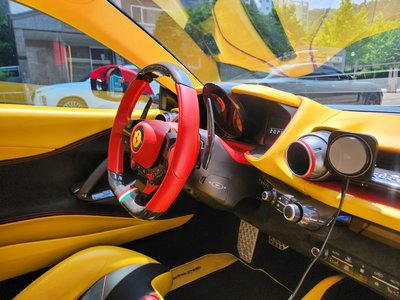 2018 Ferrari 812 SUPERFAST thumbnail 17