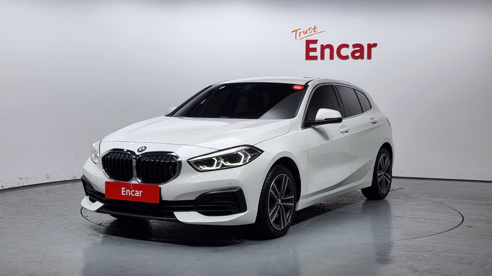 BMW 1 SERIES - View 1