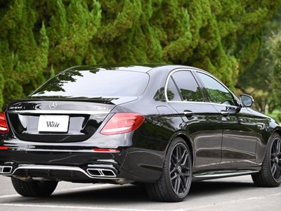 MERCEDES-BENZ E-CLASS AMG - 6