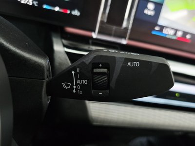 2025 BMW 5 SERIES 缩略图 26