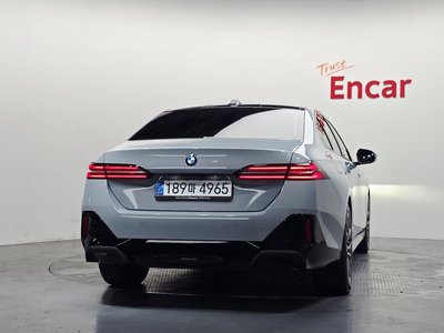 صورة 4 لـ 2025 BMW 5 SERIES