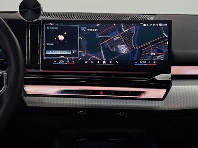 2025 BMW 5 SERIES 缩略图 18