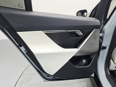 2025 BMW 5 SERIES 缩略图 15