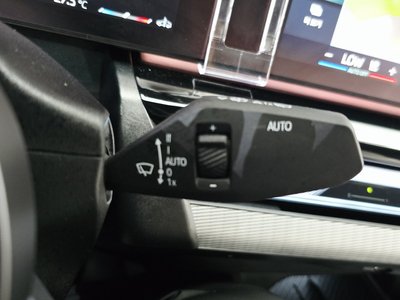 2025 BMW 5 SERIES 缩略图 27