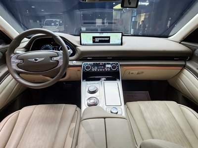 GENESIS GV80 - 5