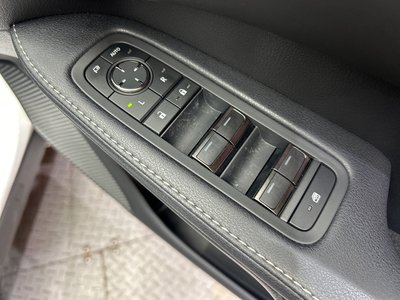 صورة مصغرة 29 لـ 2023 Lexus RX