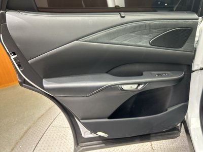 صورة مصغرة 46 لـ 2023 Lexus RX