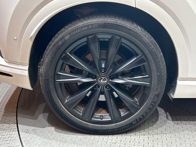 صورة مصغرة 63 لـ 2023 Lexus RX