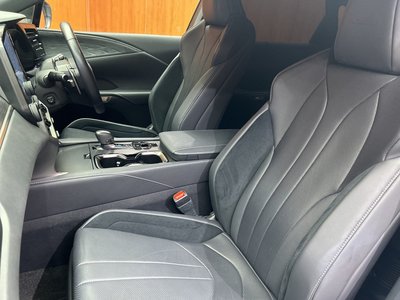 صورة مصغرة 40 لـ 2023 Lexus RX