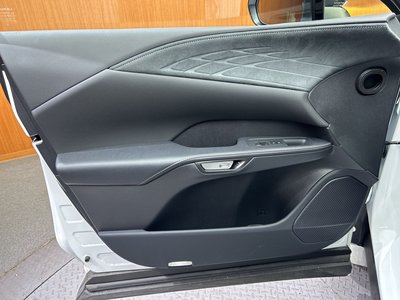صورة مصغرة 44 لـ 2023 Lexus RX