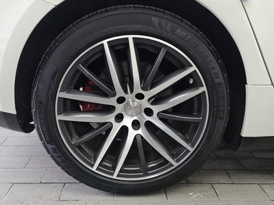2017 Maserati GHIBLI photo 6