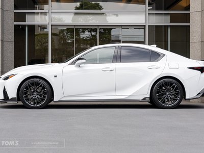 LEXUS IS - 10