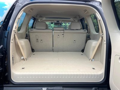 TOYOTA LAND CRUISER PRADO - 10