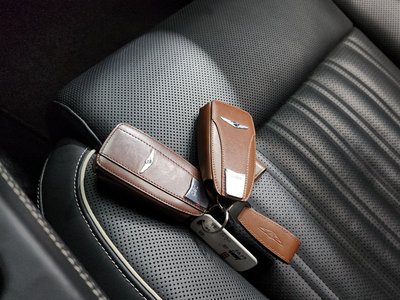 2021 Genesis G90 — миниатюра 23